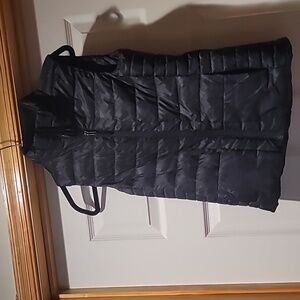 Obermeyer womens XS black and gray womens puffer vests with zipper pockets
